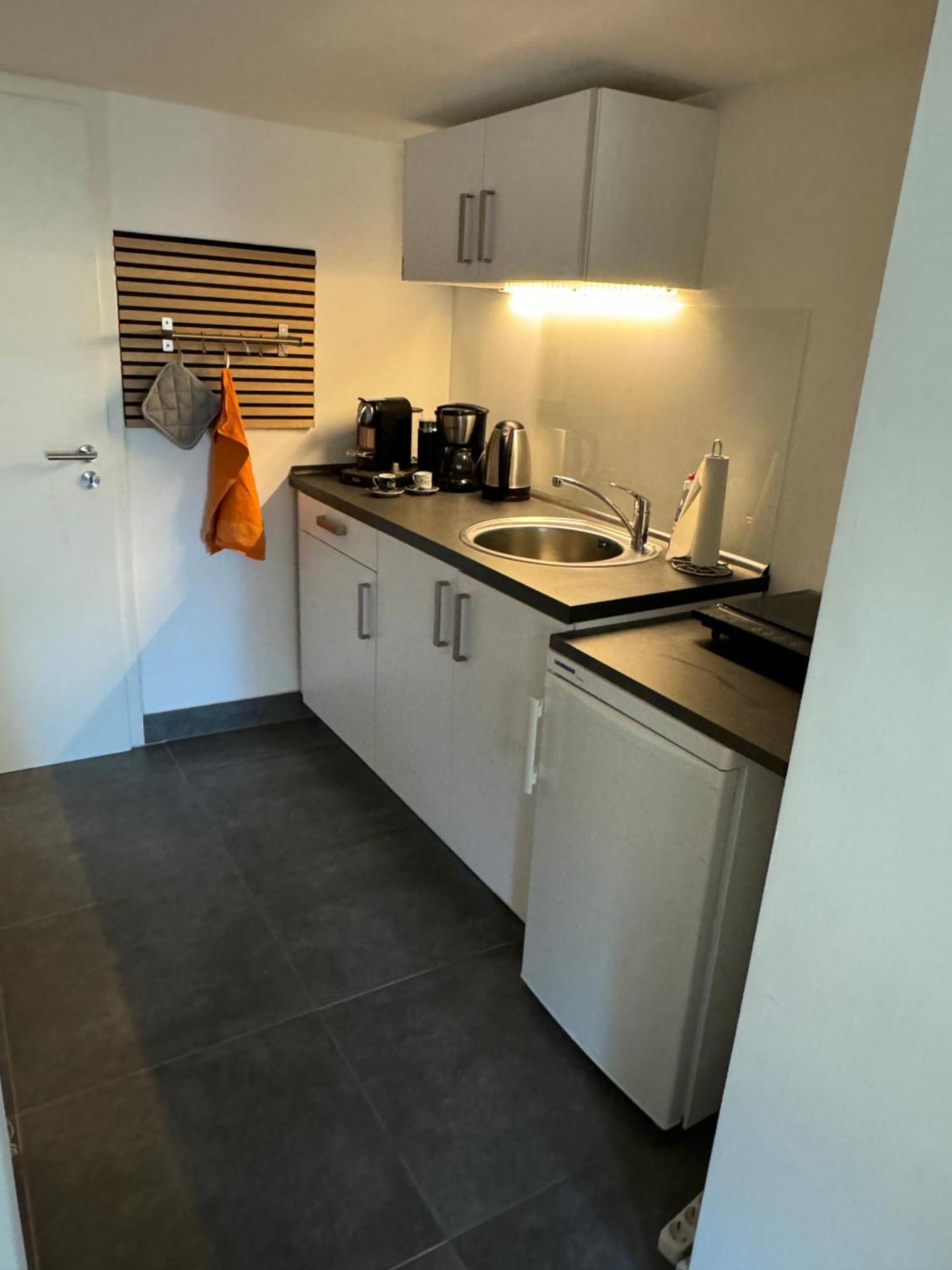 Modernes Apartment, Ruhige Lage, Stadtnah Келькхайм Экстерьер фото