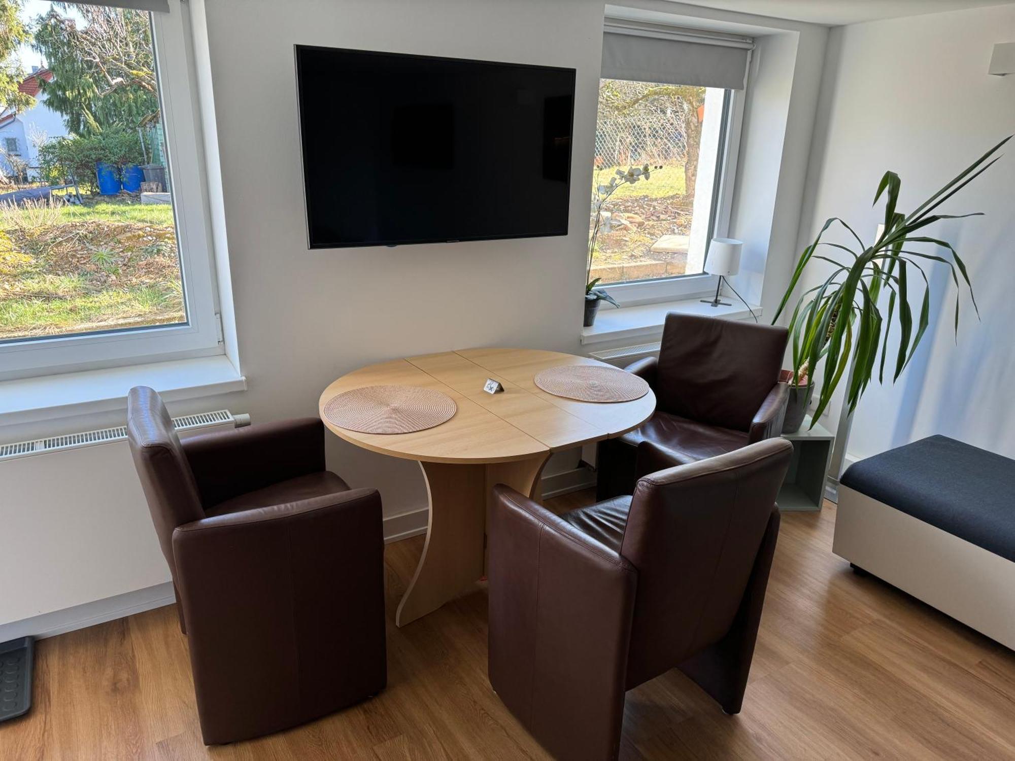 Modernes Apartment, Ruhige Lage, Stadtnah Келькхайм Экстерьер фото
